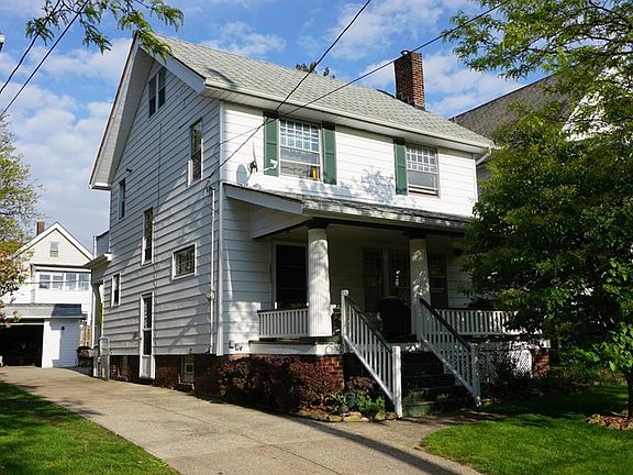 4th image of 1545 Larchmont Ave