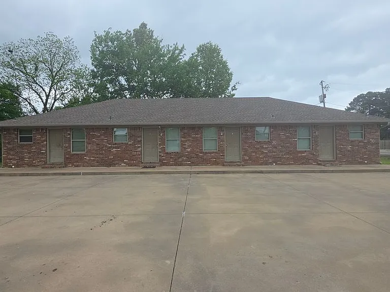 808 S Knoxville Ave — Photo 8