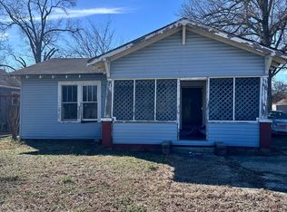 1208 Dewey St, Greenwood, MS 38930