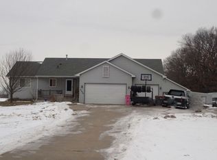 22484 Tippecanoe St NE, East Bethel, MN 55011