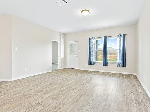 3rd image of 2072 Port Ellen Dr