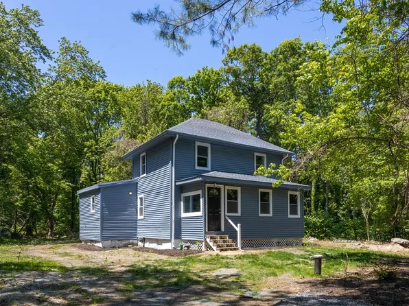 328 Anawan St, Rehoboth, MA 02769