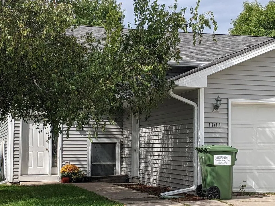 1011 Delaware Ave #1011