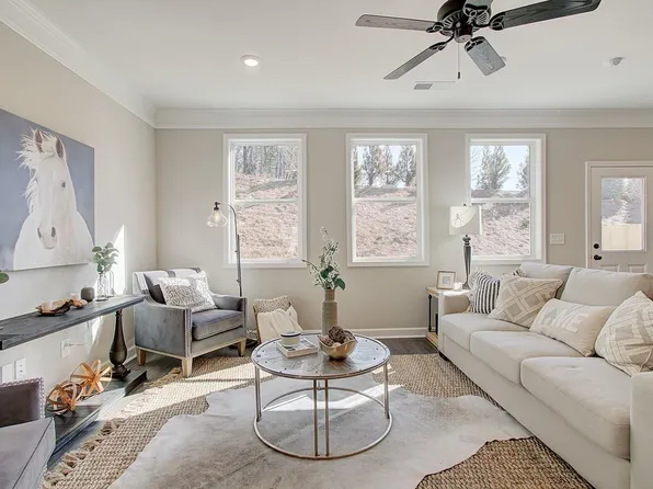 4607 Moray Dr, Mableton, GA 30126