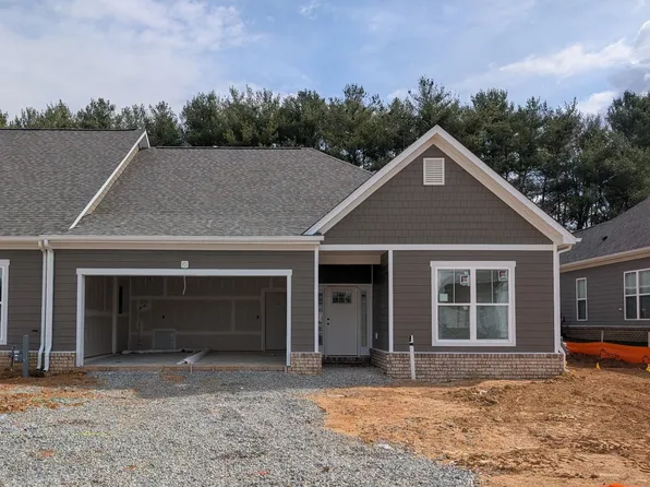 8712 Hope Farm Ln, Mechanicsville, VA 23111