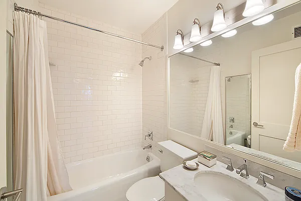 Rented by CORE | media 21