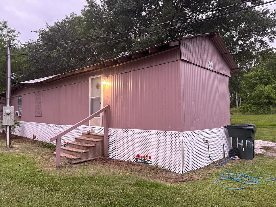 121 Jolivette St