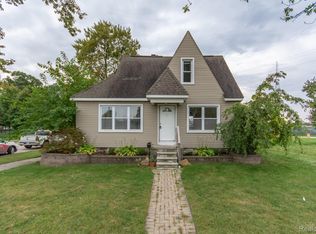 605 W Dallas Ave, Madison Heights, MI 48071