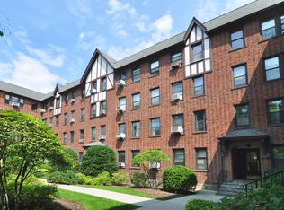 242 Bronxville Rd APT D2, Bronxville, NY 10708