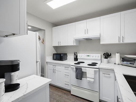 Kitchen equipped essentials for all your cooking needs.