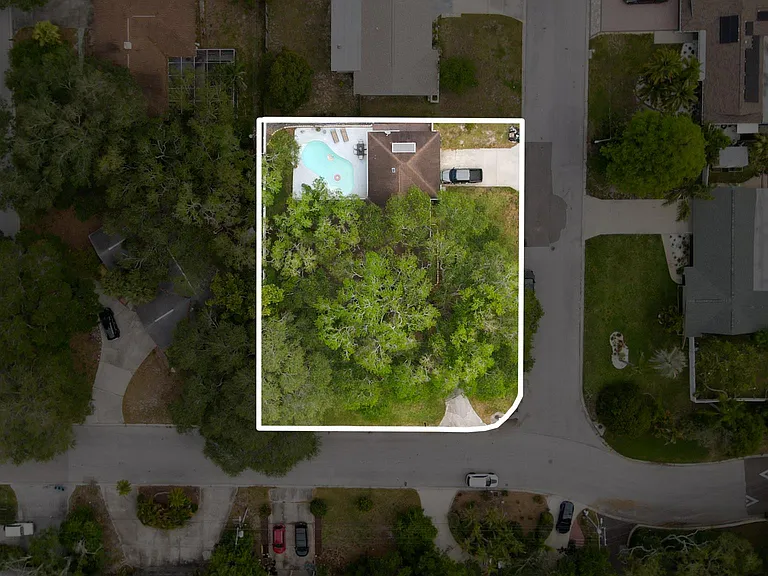 2076 Burnice Dr — Photo 31
