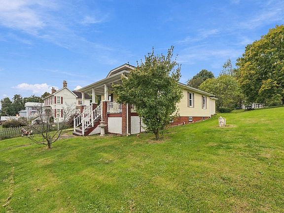 3rd image of 127 Muse Bishop Rd