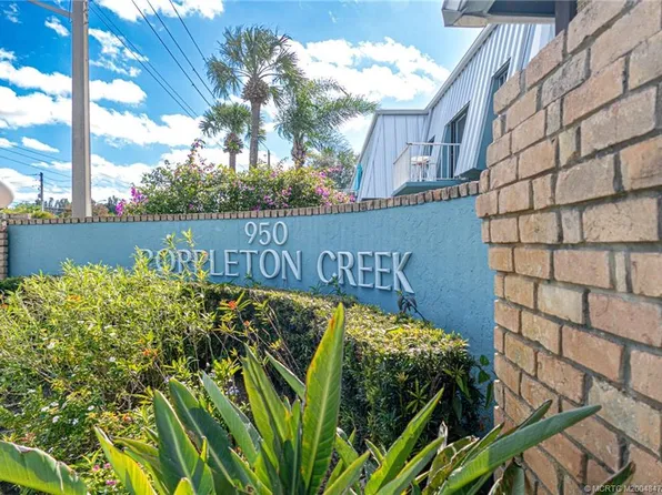 950 S Kanner Hwy APT E25, Stuart, FL 34994