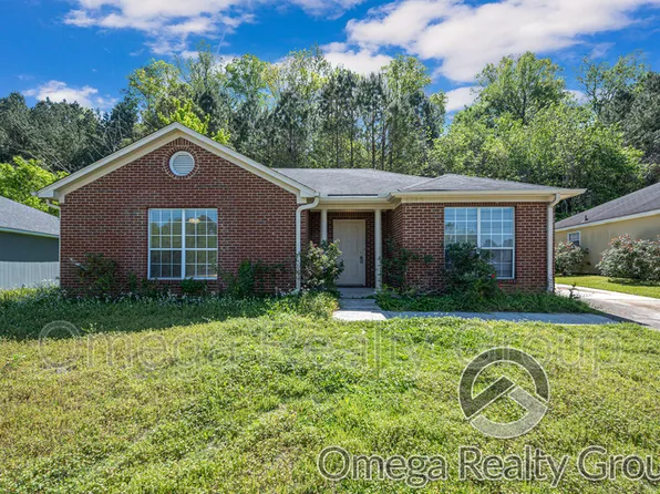 6749 Lakes Edge Ln, Pinson, AL 35126