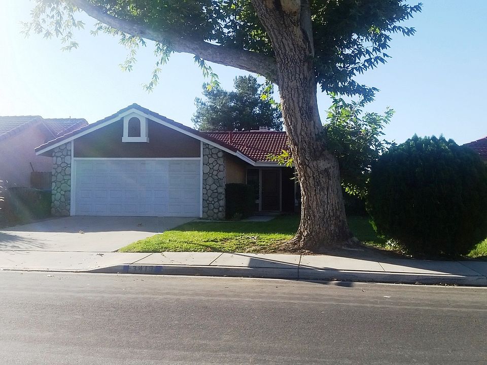 1st image of 3419 Sydney St