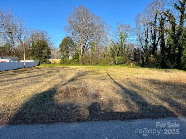1126 Hoyle St, Rock Hill, SC 29732