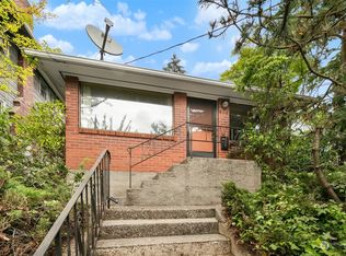 810 N 48th St, Seattle, WA 98103