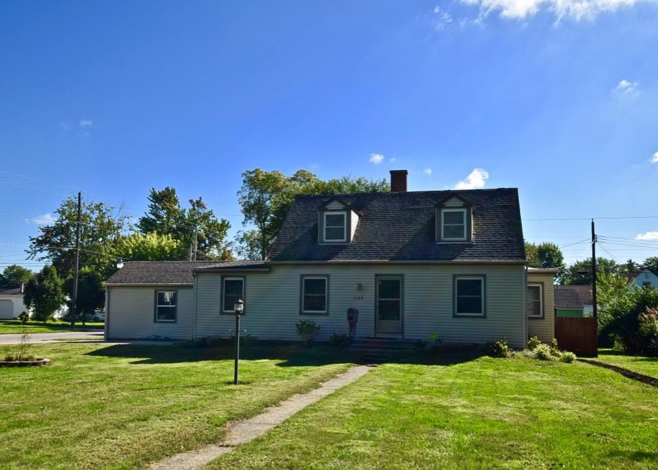 1st image of 290 Uhler Ave