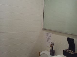 1 Firwood Rd, Port Washington, NY 11050