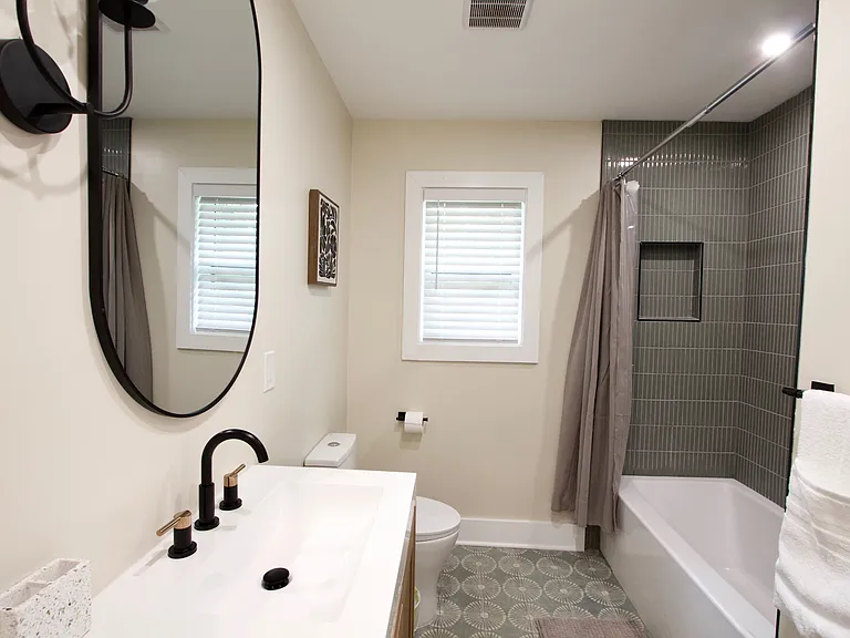 4251 Lower Roswell Rd — Photo 7