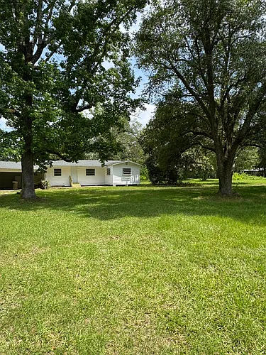 1653 Effie Hwy Photo 1