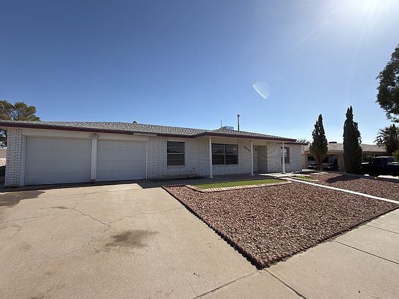 3rd image of 10604 Lakewood Ave