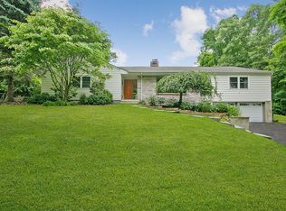 833 Bradley Pkwy, Blauvelt, NY 10913