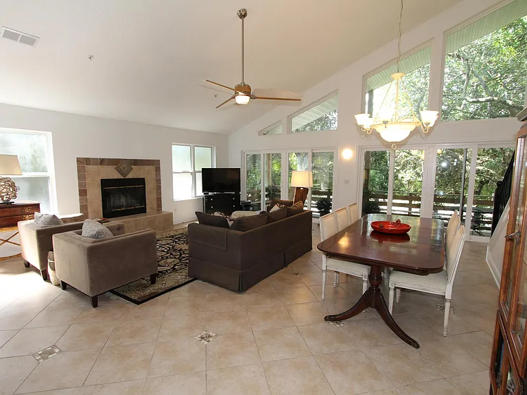 2379 Seminole Rd — Photo 17