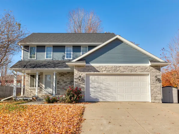1102 9th Ave SE, Altoona, IA 50009