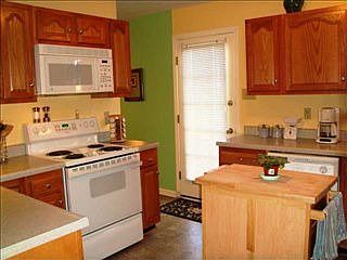 2nd image of 938 Hunter Ln