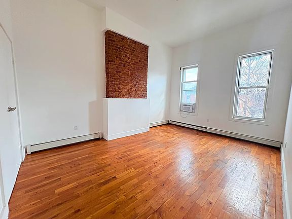 4th image of 1077 Halsey St APT 2