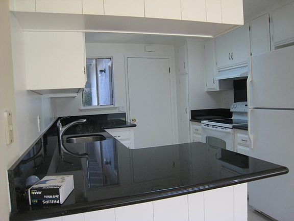 2nd image of 648 Vasona Ave