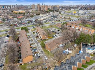 1605 Albion Rd #292, Toronto, ON M9V1B6
