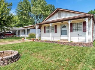 59 Cedar Field Dr, Pacific, MO 63069