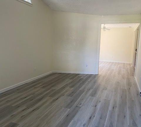 2nd image of 4906 Summerwood Cir
