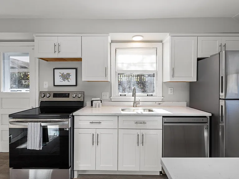 255 Gilkeson Rd — Photo 10