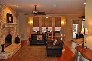 4th image of 9104 Hanging Moss Dr