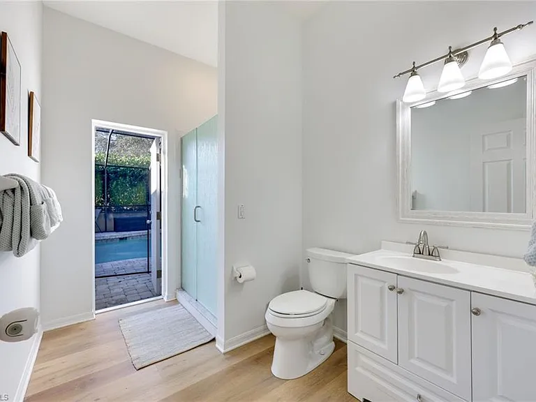 7500 Woodland Bend Cir — Photo 22