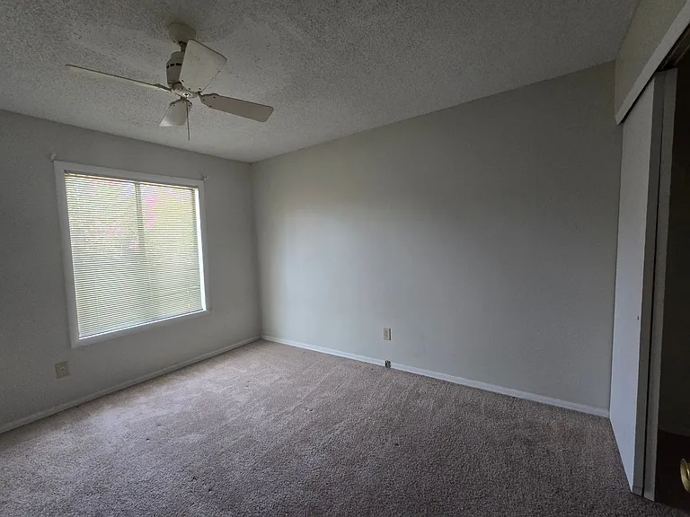 1708 N Hamilton St #E — Photo 9