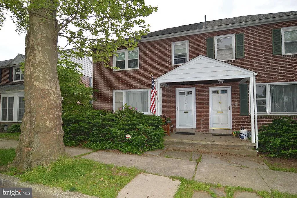 736 Franklin St photo 1