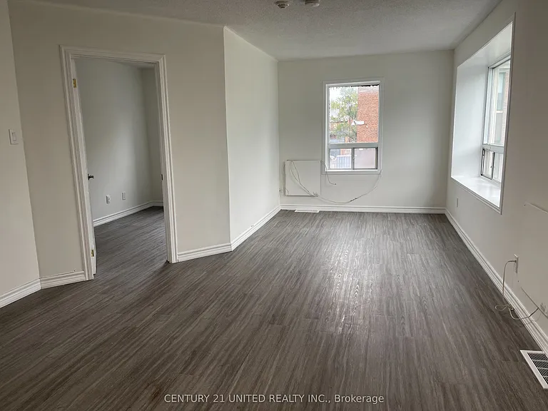 174.5 Hunter St W #9 — Photo 6