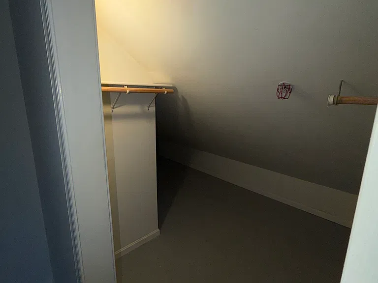 220 Gross Ave — Photo 51