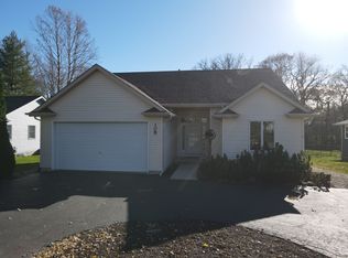 108 Tammy Ln, Somonauk, IL 60552