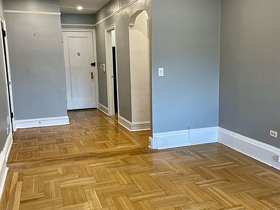 5th image of 48-42 44th St APT 5H
