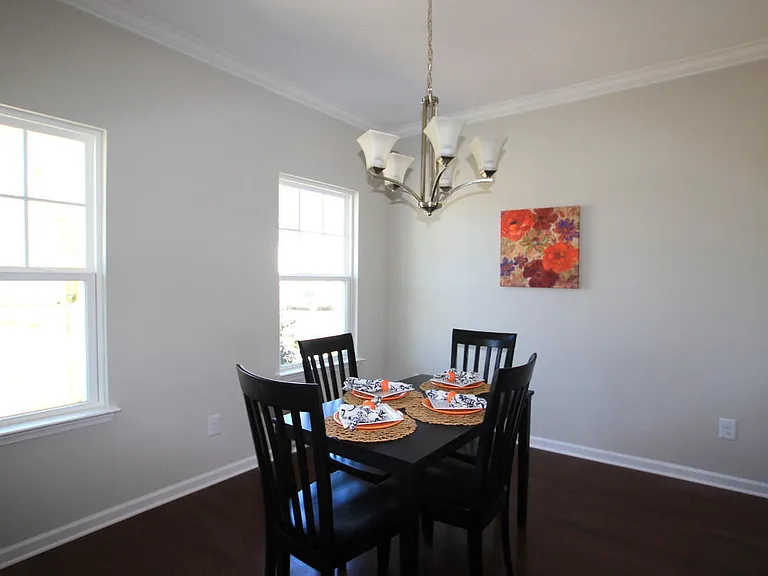 395 Shakespeare Dr — Photo 3