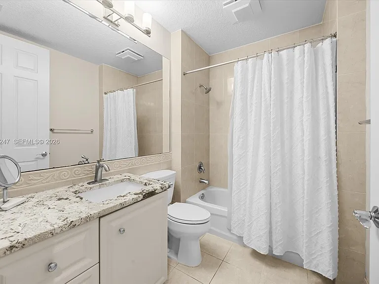 38 Harbour Isle Dr #104 — Photo 24