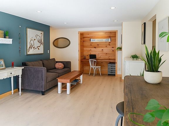 4th image of 15 Foundry St #C32