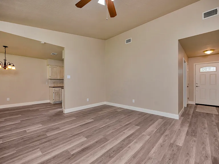 4729 Oarlock Dr — Photo 5