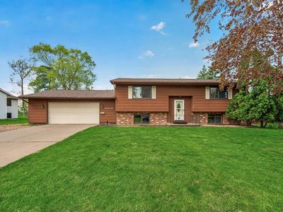 2505 Brenner St, Roseville, MN, 55113