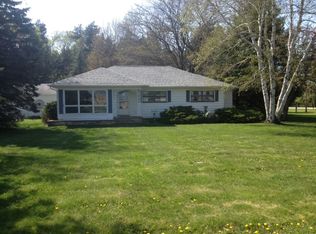 633 N 4th St, Chesaning, MI 48616